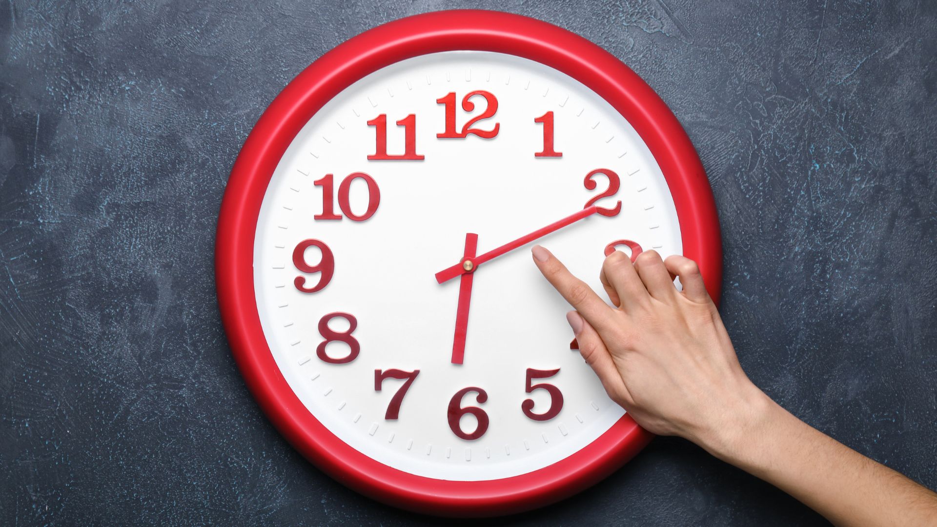 Quitan el cambio de hora en toda España incluído Alzira según el BOE: sabemos el último mes