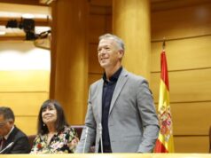 El expresidente del Senado Ander Gil deja su acta y se suma al sector del lobby