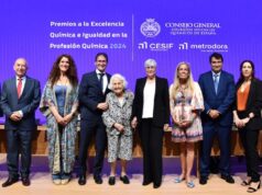 El Consejo de Químicos premia a Juana Bellanato por su legado científico y a Esperanza Morillo por su impulso a la igualdad en la profesión
