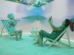 El Club Juegaterapia construye una playa en su sede madrileña para niños en tratamiento