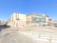 Un coche embiste a un ciclista tras una bronca en plena calle de València