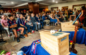 Un homenaje histórico devuelve a casa al fundador del Levante UD tras 55 años en el exilio
