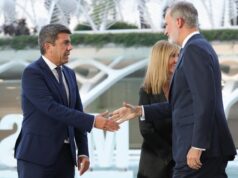 Carlos Mazón rinde homenaje a las víctimas de la dana en un emotivo funeral de Estado