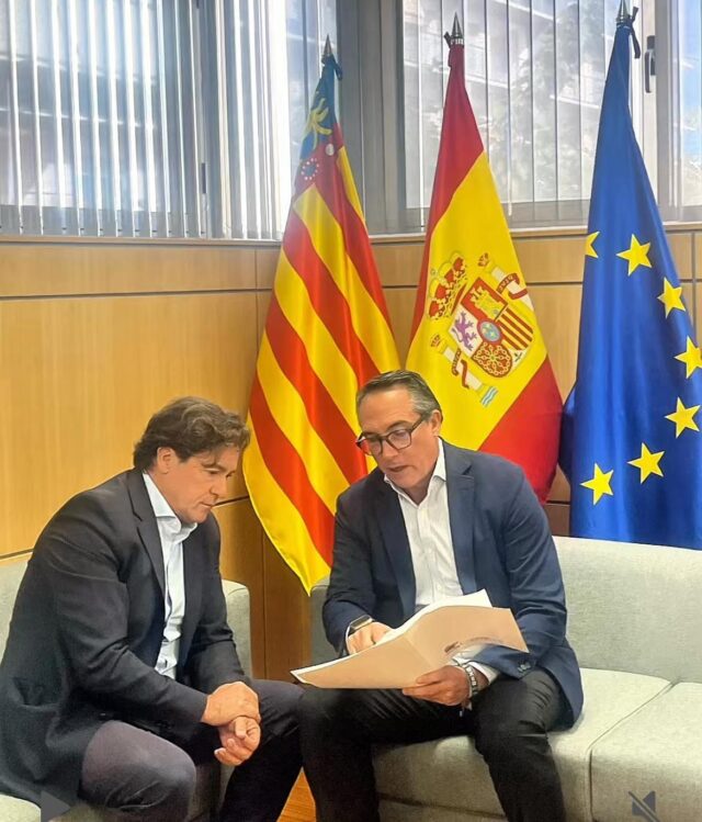 Colaboracion_entre_la_Generalitat_y_PortCastello_para_promover_el_turismo_rural_entre_cruceristas.jpg