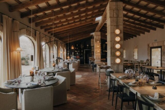 Vermell_del_hotel_Vestige_Son_Vell_Menorca_cierra_tercera_temporada_con_menu_especial.jpg