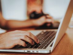 El 85 % de los españoles valora el ahorro de tiempo al comprar ropa online