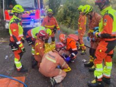Un conductor queda atrapado tras un accidente junto a la ermita de Vallada