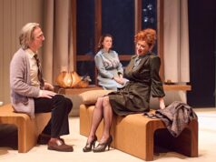 El Instituto Valenciano de Cultura estrena ‘Viejos tiempos’ en el Teatro Principal de València con Ernesto Alterio y otros destacados actores