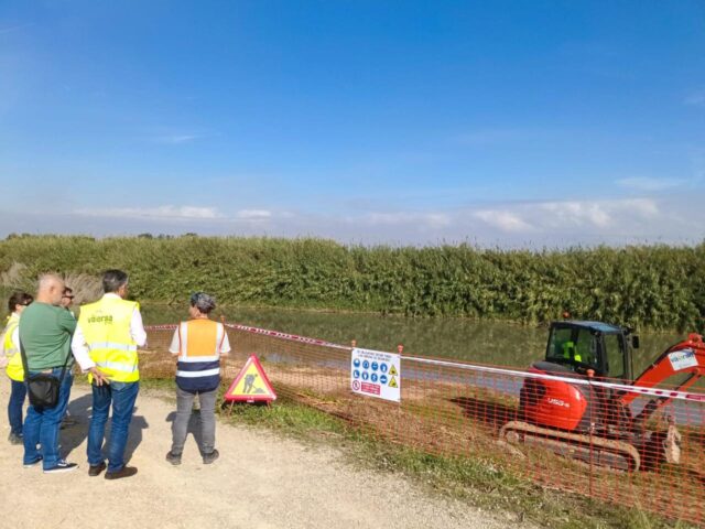 Inicio_de_trabajos_en_Polinya_del_Xuquer_para_prevenir_inundaciones.jpg