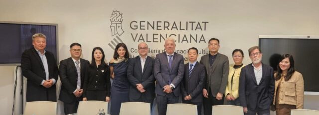 La_Conselleria_de_Educacion_de_la_Comunitat_Valenciana_se_reune_con_una_delegacion_china_para_explorar_cooperacion_educativa.jpg