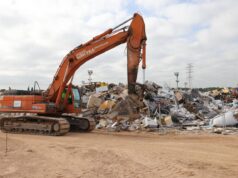 La Generalitat inicia la retirada de escombros en Paiporta tras las inundaciones