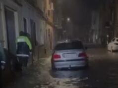 Un barranco obliga a evacuar a 38 vecinos en la Pobla Llarga