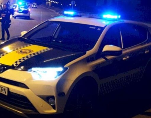 Dos detenidos en Alzira tras ser pillados forzando coches