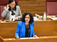 Elena Albalat presenta un innovador modelo social enfocado en la atención a personas mayores y vulnerables