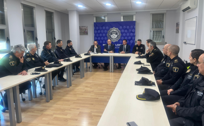 La Generalitat invierte más de 300.000 euros en apoyar a policías locales y voluntarios de protección civil en Alicante