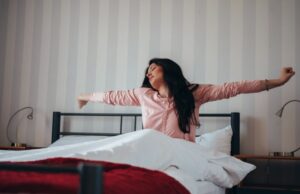 Sueño profundo y exposoma influyen en el envejecimiento saludable