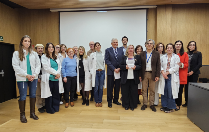 El Hospital Clínico de València obtiene el certificado de excelencia en la lucha contra la Hepatitis C