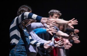 El Teatre Arniches presenta ‘Copiar’, un espectáculo familiar de la compañía Animal Religion