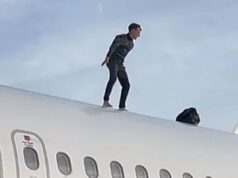 Un intruso accede a la pista y obliga a detener un vuelo en Valencia