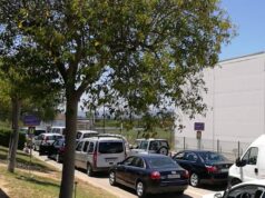 Crece el enfado en Alzira por pagar la ITV antes de saber la cita