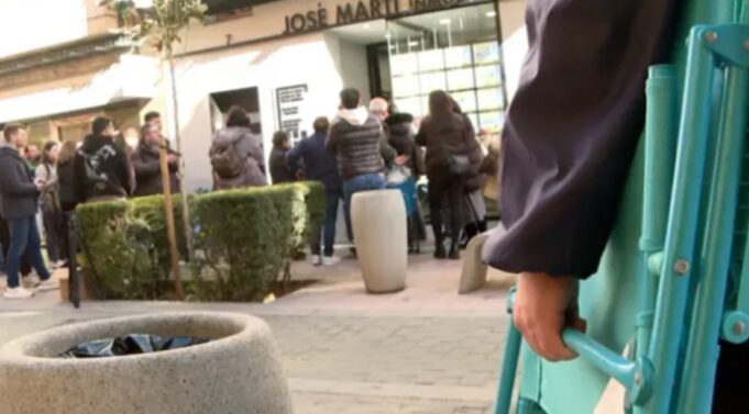 Instagram, avales y sangre azul: el humillante examen para vivir en 40 metros en Alzira