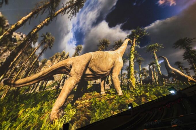 El Hemisfèric presenta la película ‘Dinosaurios. Una historia de supervivencia’ en su programación