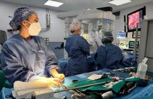 El Hospital Doctor Peset en Valencia implementa cirugía robótica para el tratamiento del cáncer de esófago