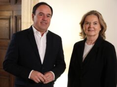 Juanfran Pérez Llorca destaca el liderazgo femenino en la ciencia durante su reunión con Pilar Mateo