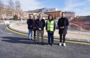 La Generalitat inaugura una nueva rotonda en Villena y avanza en la eliminación del paso a nivel ferroviario