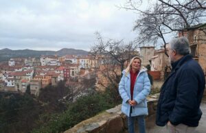 La delegada del Consell visita Fuente la Reina y Villanueva de Viver para abordar los desafíos del interior