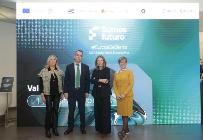 Valencia impulsa la empleabilidad juvenil con formación en IA y marca personal de la mano de la Cámara de Comercio y la FUE