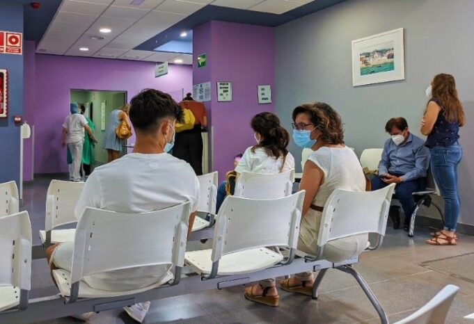 Andalucía impulsa la modernización sanitaria con más inversión pública