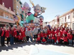 El President Pérez Llorca resalta la identidad y cohesión de las Fallas en Alcàsser y Algemesí