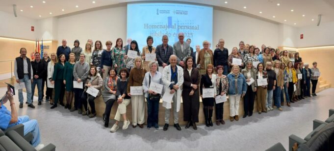 El departamento de salud de València rinde homenaje a 114 profesionales jubilados en 2025