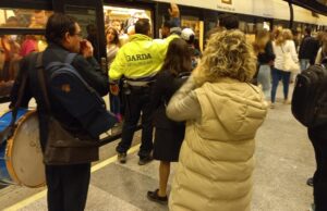 Metrovalencia refuerza su atención al cliente con 123 nuevos agentes durante las Fallas