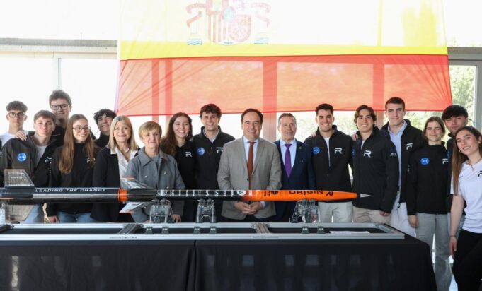 Pérez Llorca aboga por una universidad pública que integre formación, empresas y sociedad para fomentar el progreso