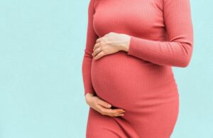 El retraso de la maternidad transforma el modelo reproductivo en España