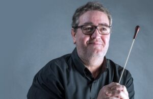 La música de Alzira despide a Àngel Crespo