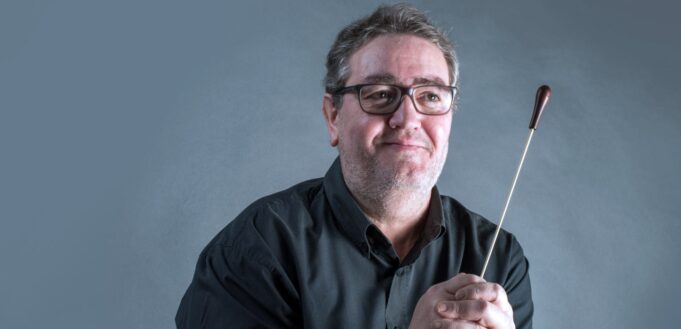 La música de Alzira despide a Àngel Crespo