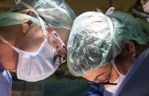 De estar sana a operarse sin motivo por un fallo en Valencia