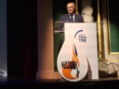 El director de Política Lingüística asiste a la Fiesta de las Letras Falleras en Alzira