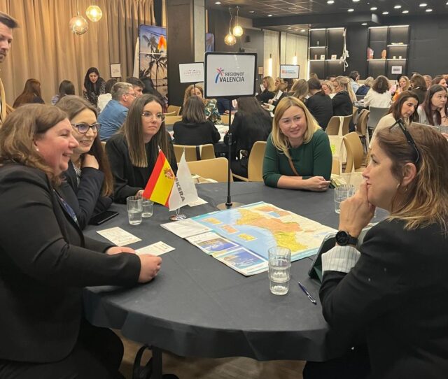 La_Comunitat_Valenciana_refuerza_su_estrategia_turistica_en_Polonia_con_acciones_de_promocion.jpg