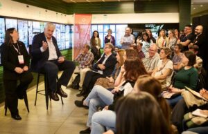 La Cambra de Comerç de Barcelona lanza un mensaje claro sobre el talento sénior junto a Fernando Romay