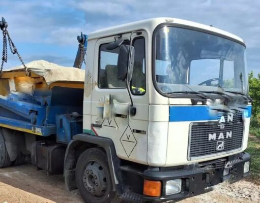 Alzira pone el foco en unos escombros detectados junto al río Xúquer