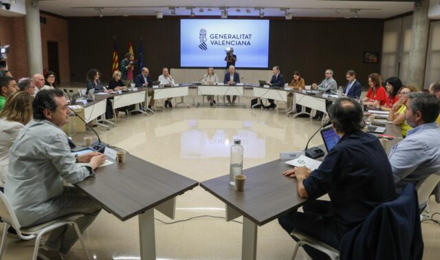 Educacion_expresa_su_decepcion_tras_el_rechazo_de_los_sindicatos_a_la_propuesta_educativa_mas_ambiciosa_para_el_profesorado.jpg