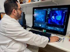 El Hospital Doctor Peset introduce la cirugía radioguiada y molecular para la localización de tumores en la columna vertebral