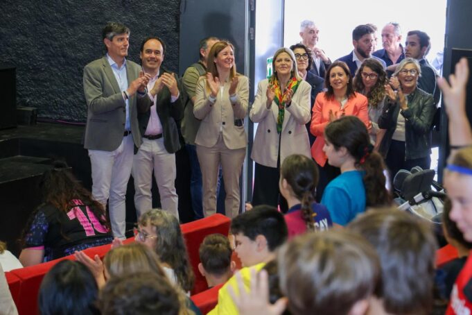 El President Pérez Llorca destaca la integración de las artes en la educación como vía para fomentar la creatividad y la inclusión