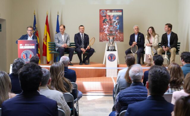 La_Generalitat_Valenciana_muestra_su_apoyo_en_la_presentacion_de_la_Copa_Faulconbridge_de_tenis.jpg