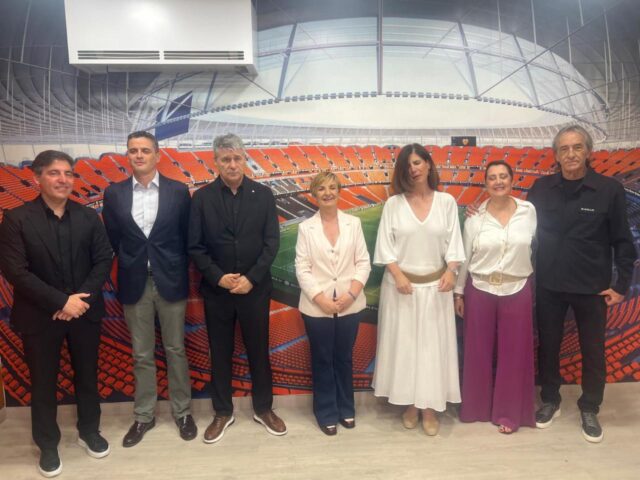 La_Generalitat_impulsa_el_turismo_de_la_Comunitat_Valenciana_en_el_Estadio_de_Mestalla_durante_el_cierre_de_LaLiga.jpg