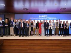 Pérez Llorca reafirma su compromiso con una administración cercana y estable en la gala de los IX Premios La Razón